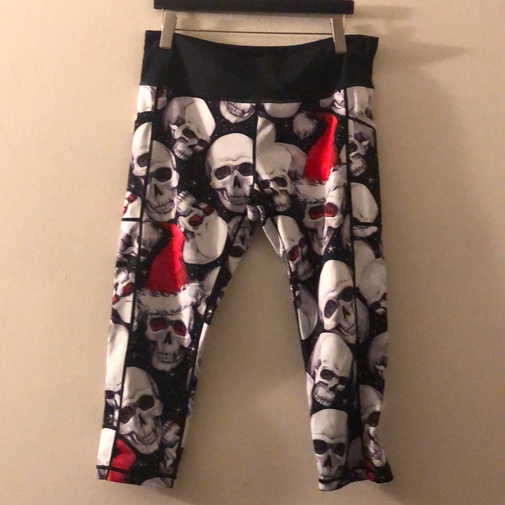 Constantly Varied Gear Santa skulls xl